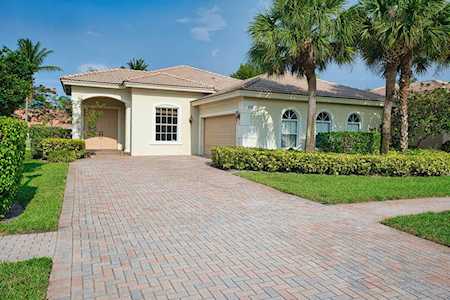 118 Bella Vista Way Royal Palm Beach, FL 33411