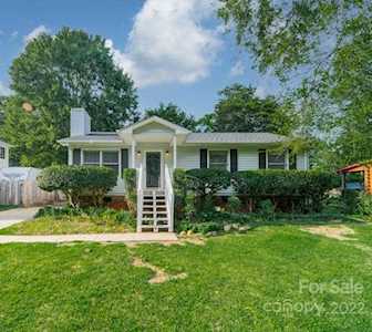 20931 Sierra Vista Dr Cornelius, NC 28031