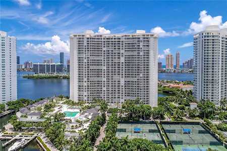 7000 Island Blvd #1504 Aventura, FL 33160