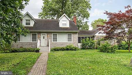 1711 Twickenham Rd Pasadena, MD 21122