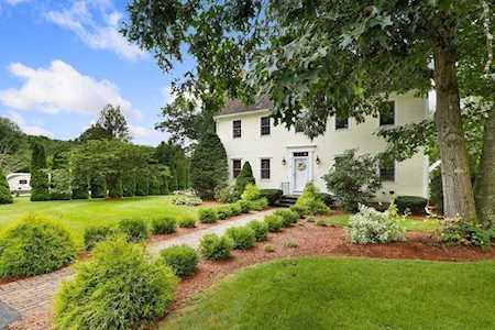 57 Kelleher St Marlborough, MA 01752
