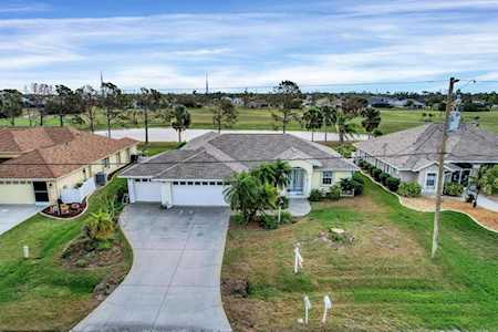 22 Medalist Ct Rotonda West, FL 33947