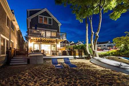 385 Commercial Street #1 Provincetown, MA 02657