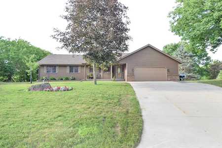 16901 Harbor Court Lakeville, MN 55044