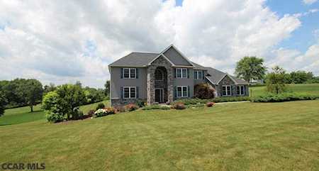 612 Rosslyn Road Boalsburg, PA 16827