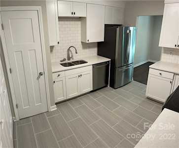 6600 Point Comfort Ln Charlotte, NC 28226