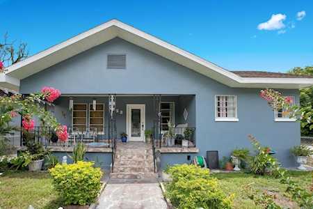 2823 N Taliaferro Ave Tampa, FL 33602