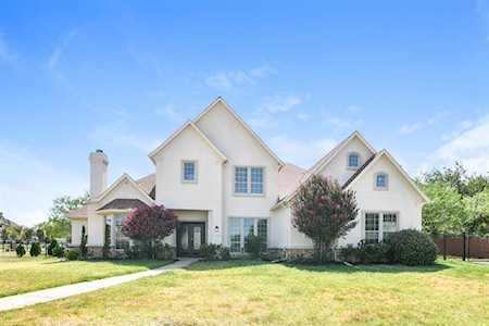 9204 Crystal Cove Grand Prairie, TX 75104