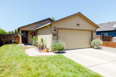 3812 Valley Meadows Dr White City, OR 97503