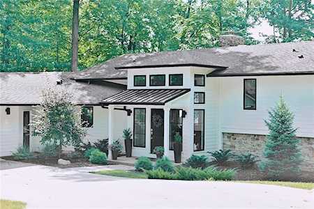 7225 Lands End Circle Noblesville, IN 46062