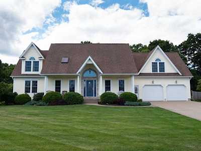 8 Rachael Terrace Westfield, MA 01085