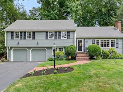 20 Mayflower Rd Winchester, MA 01890