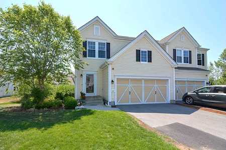 37 Frostpane Ln #37 Hopkinton, MA 01748