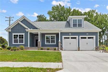 2801 Martins Point Way Chesapeake, VA 23321