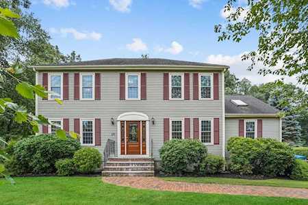 29 Copley Dr Methuen, MA 01844
