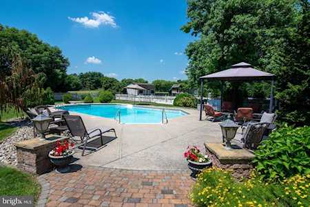 29 Clover Ridge Dr Mickleton, NJ 08056