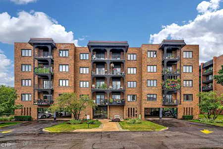 9342 Landings Ln #506 Des Plaines, IL 60016