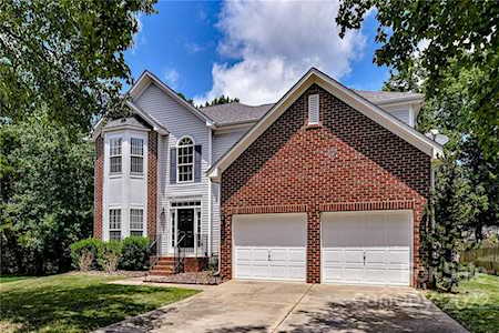8709 Huntland Ct Charlotte, NC 28277