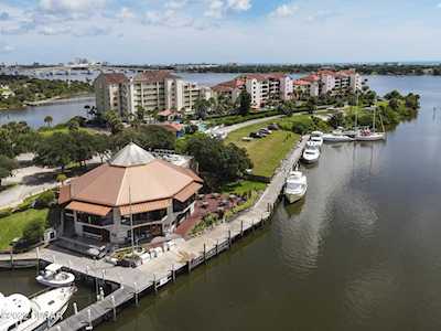 722 Marina Point Drive #7220 Daytona Beach, FL 32114