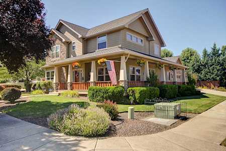 542 Quail Ct Central Point, OR 97502