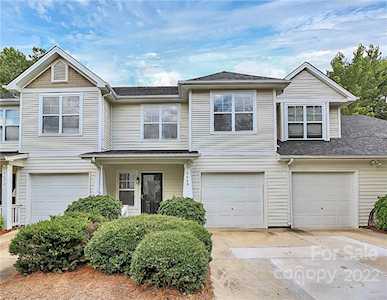 6668 Vlosi Dr Charlotte, NC 28226