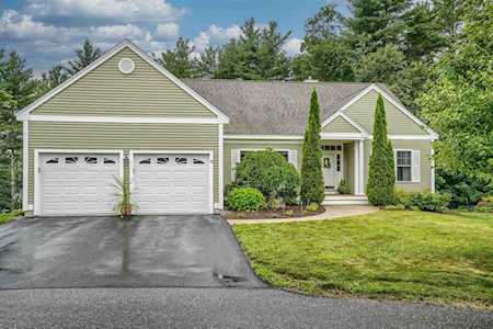 28 Fells Dr Amherst, NH 03031