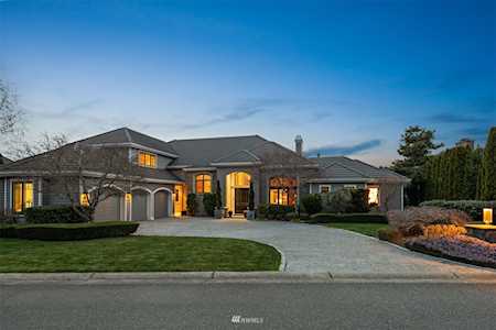 17035 SE 65th Place Bellevue, WA 98006
