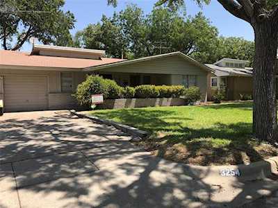 3254 Bilglade Road Fort Worth, TX 76133