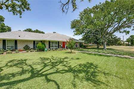 4555 Forest Bend Road Dallas, TX 75244