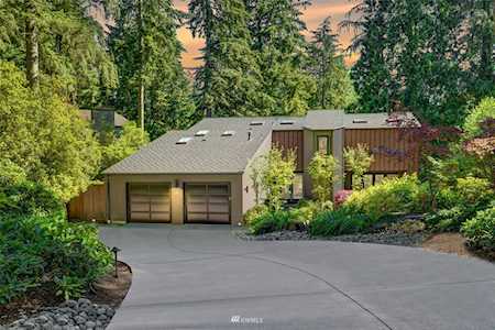 2309 Sahalee Dr E Sammamish, WA 98074