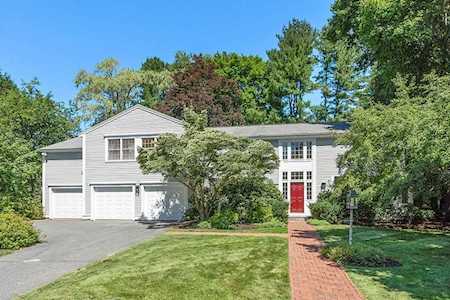 31 Saddle Club Road Lexington, MA 02420