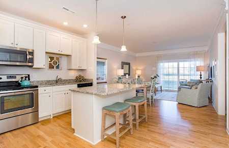 4402 Peters Farm Way #402 Westborough, MA 01581