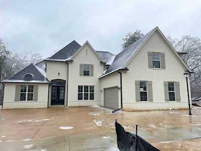 5118 E Lawrenceburg Ln Lakeland, TN 38002