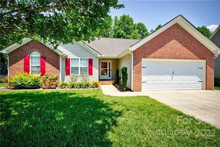 7257 Oxford Bluff Dr Stanley, NC 28164