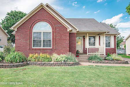 212 Aulbern West Dr Mt Washington, KY 40047