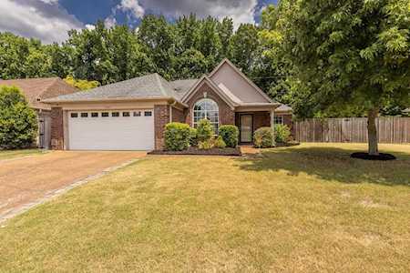 1334 Beaver Trail Dr Memphis, TN 38016