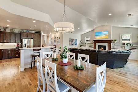 3949 Sunleaf Ave Medford, OR 97504