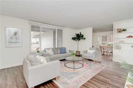 2039 Santiago Dr Newport Beach, CA 92660