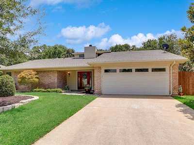 1813 Redwood Trail Grapevine, TX 76051