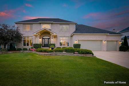 2207 Leverenz Rd Naperville, IL 60564
