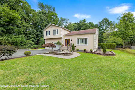 100 Lafayette Mills Rd Manalapan, NJ 07726