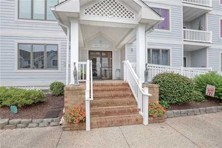 7 Harbor Watch Dr #211 Chesapeake, VA 23320