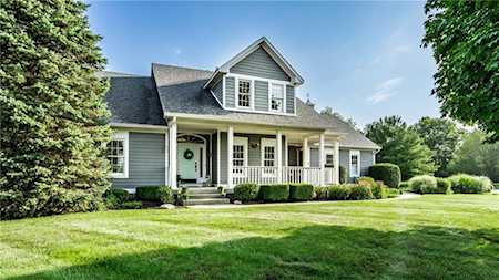 9804 N Wind River Run Mccordsville, IN 46055