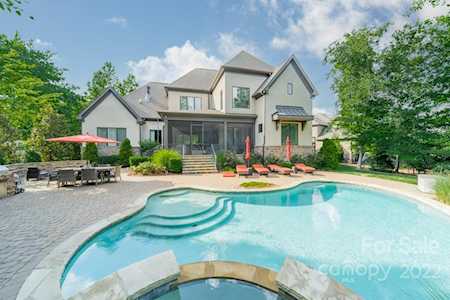 18010 Bear Track Dr Davidson, NC 28036
