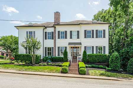 2001 Ashwood Ave Nashville, TN 37212