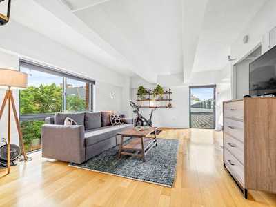 42 8th St #1401 Boston, MA 02129