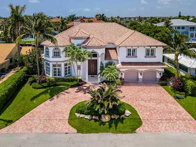 932 Allamanda Drive Delray Beach, FL 33483