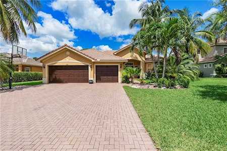 6815 NW 108th Ave Parkland, FL 33076