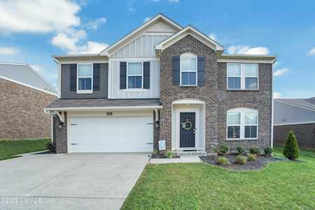 8605 Loyal Dr Louisville, KY 40229