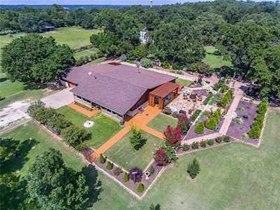 3421 Trails End Road Burleson, TX 76028